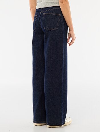 Pantalón vaquero con mini cinturón