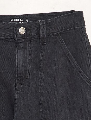 Pantalón vaquero con múltiples bolsillos