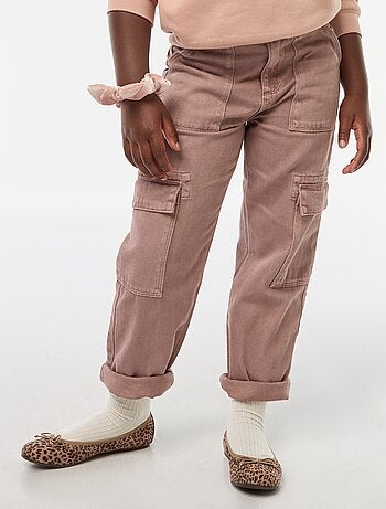 Pantalón vaquero con múltiples bolsillos