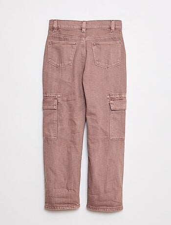 Pantalón vaquero con múltiples bolsillos