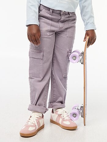 Pantalón vaquero con múltiples bolsillos