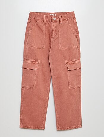 Pantalón vaquero con múltiples bolsillos