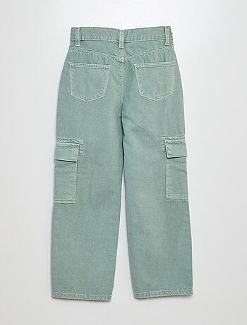 Pantalón vaquero con múltiples bolsillos