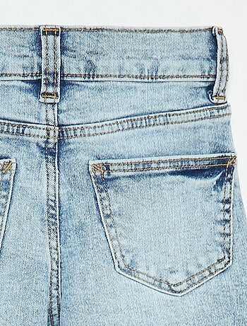 Pantalón vaquero corte flare - Corte + ajustado