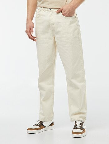 Pantalón vaquero corte relaxed