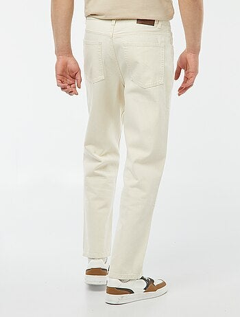 Pantalón vaquero corte relaxed