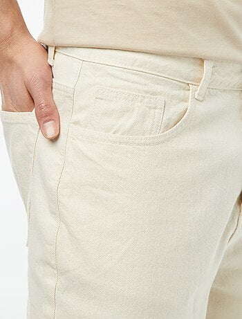 Pantalón vaquero corte relaxed