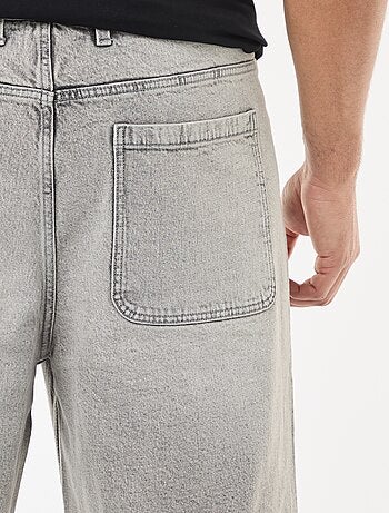 Pantalón vaquero corte relaxed fit