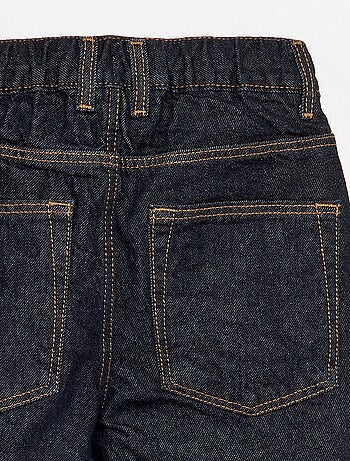 Pantalón vaquero de corte ancho