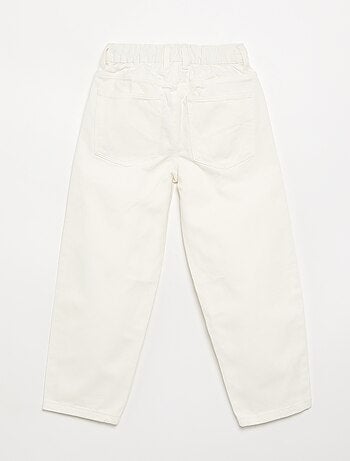 Pantalón vaquero de corte ancho