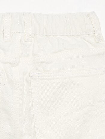 Pantalón vaquero de corte ancho