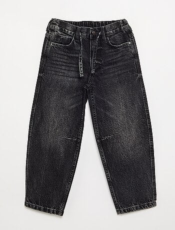 Pantalón vaquero de corte ancho