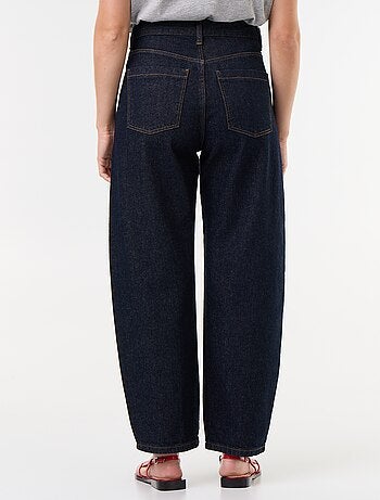 Pantalón vaquero de corte barrel ancho
