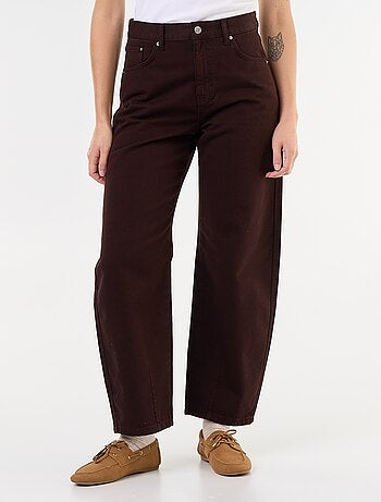 Pantalón vaquero de corte barrel ancho