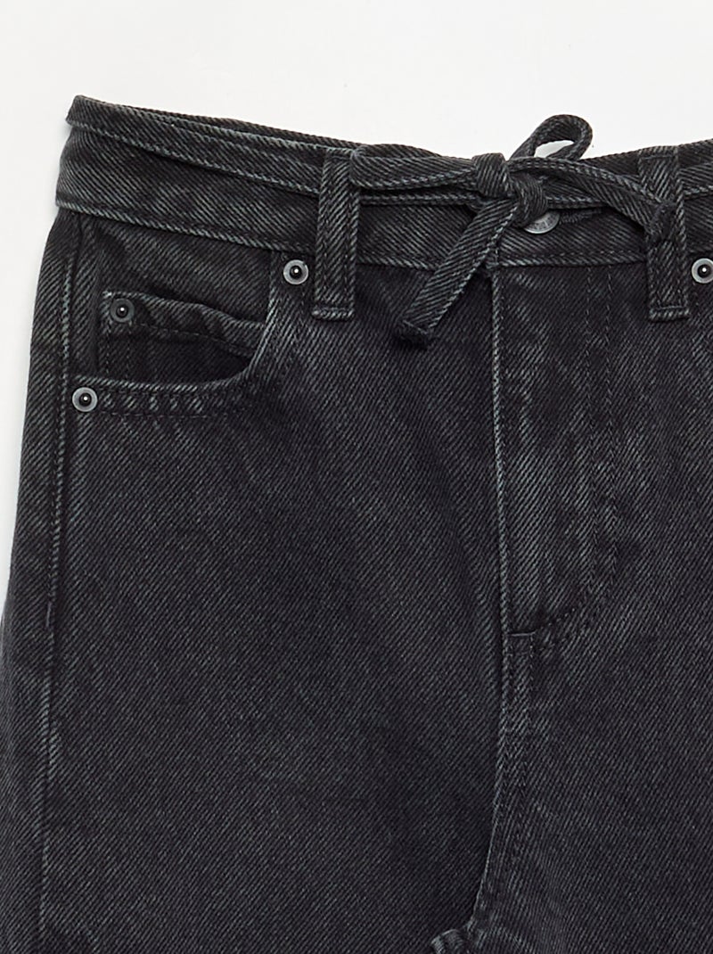 Pantalón vaquero de corte barrel con cinturón Negro - Kiabi