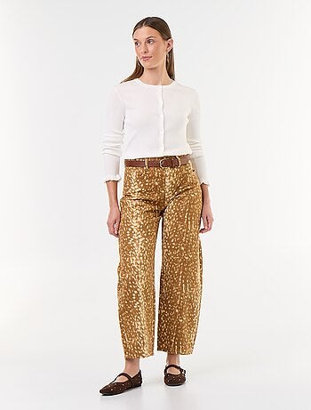 Pantalón vaquero de corte barrel con estampado