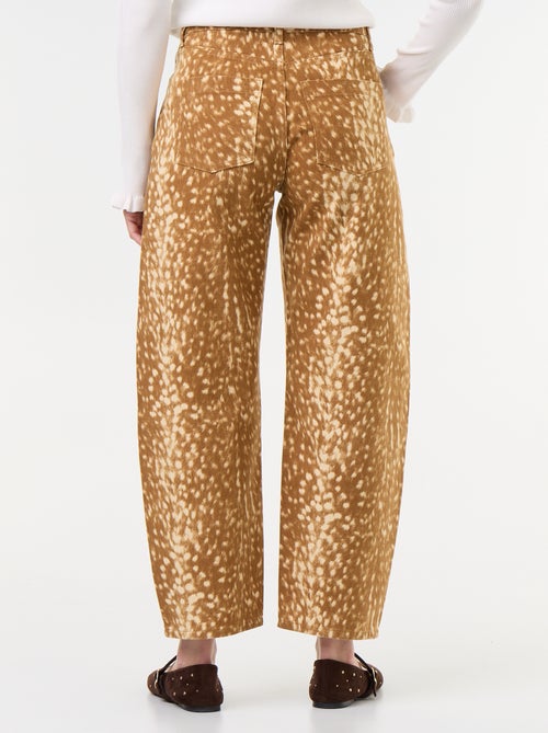 Pantalón vaquero de corte barrel con estampado - Kiabi Pantalón vaquero de corte barrel con estampado - Kiabi