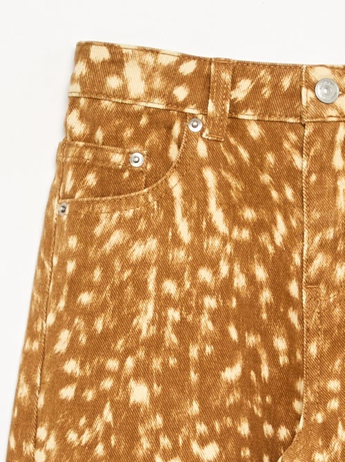 Pantalón vaquero de corte barrel con estampado de cervatillo - Kiabi Pantalón vaquero de corte barrel con estampado de cervatillo - Kiabi
