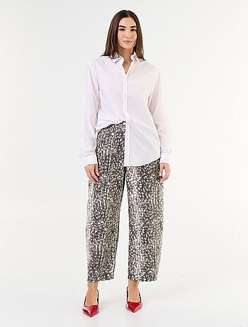 Pantalón vaquero de corte globo de tiro alto estampado