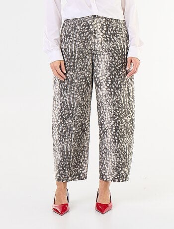 Pantalón vaquero de corte globo de tiro alto estampado
