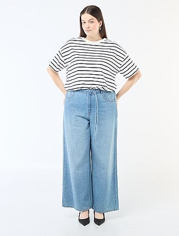 Pantalón vaquero de tiro bajo y corte ancho