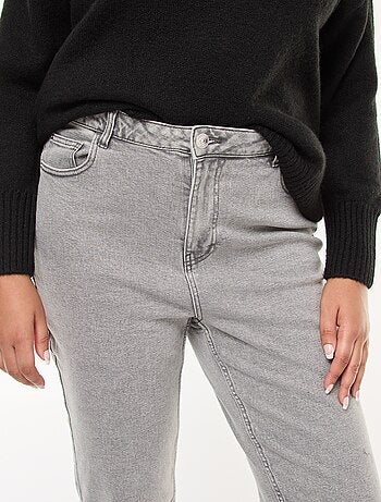 Pantalón vaquero elástico recto