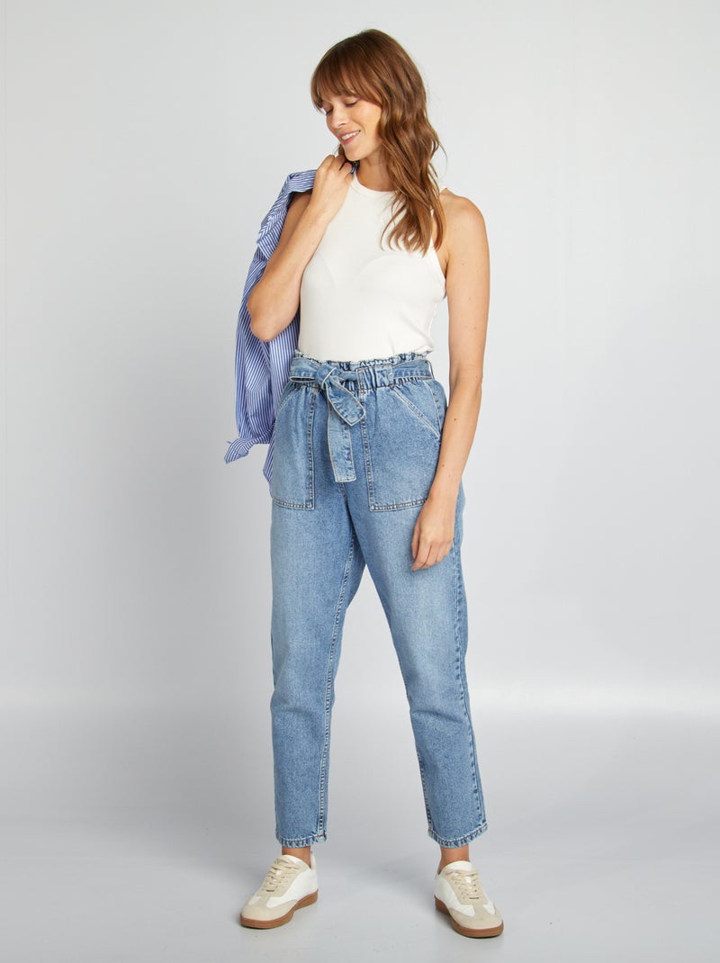 Pantalón vaquero mom con cinturón anudable AZUL - Kiabi
