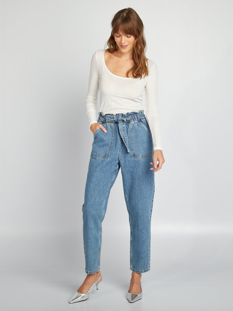 Pantalón vaquero mom con cinturón anudable AZUL - Kiabi