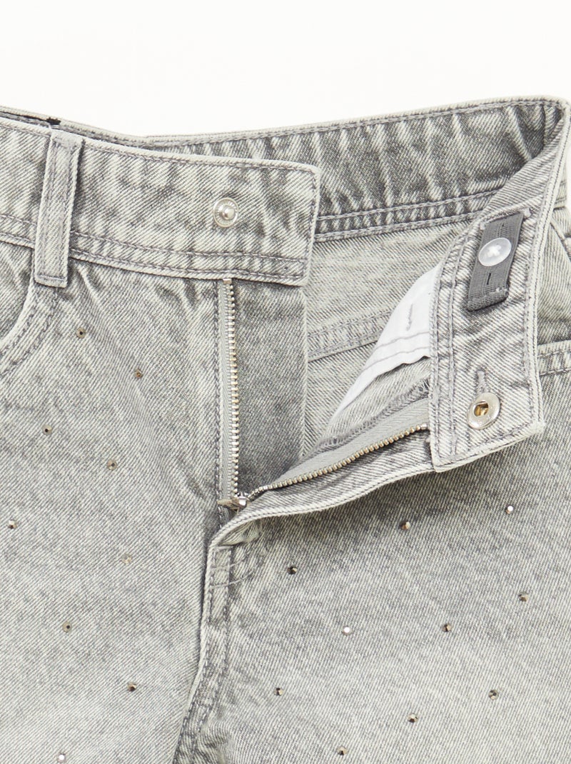 Pantalón vaquero mom fit con strass Gris - Kiabi