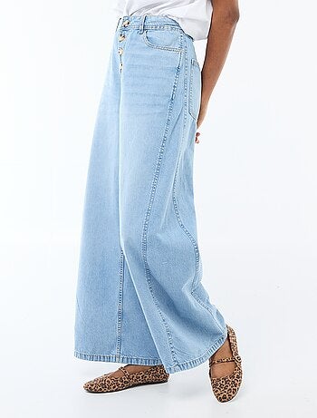 Pantalón vaquero palazzo con detalles