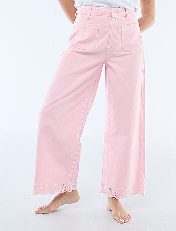 Pantalón wide leg con bolsillos de parche