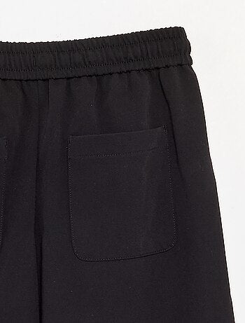 Pantalón wide leg / de corte ancho