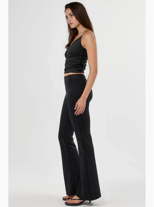 Pantalones acampanados de cintura alta con cinturilla elástica busem - Kiabi Pantalones acampanados de cintura alta con cinturilla elástica busem - Kiabi