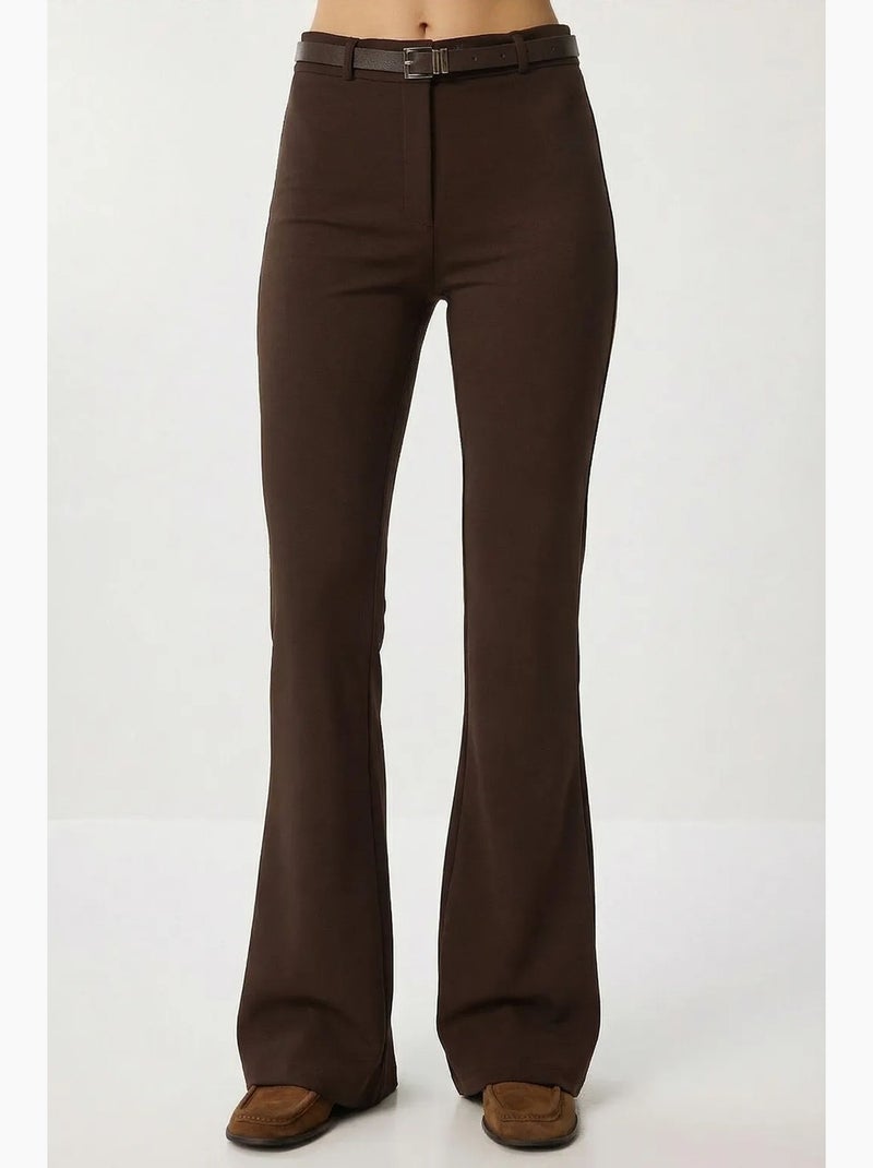 Pantalones acampanados de cintura alta con cinturón istanbul Marrón chocolate - Kiabi