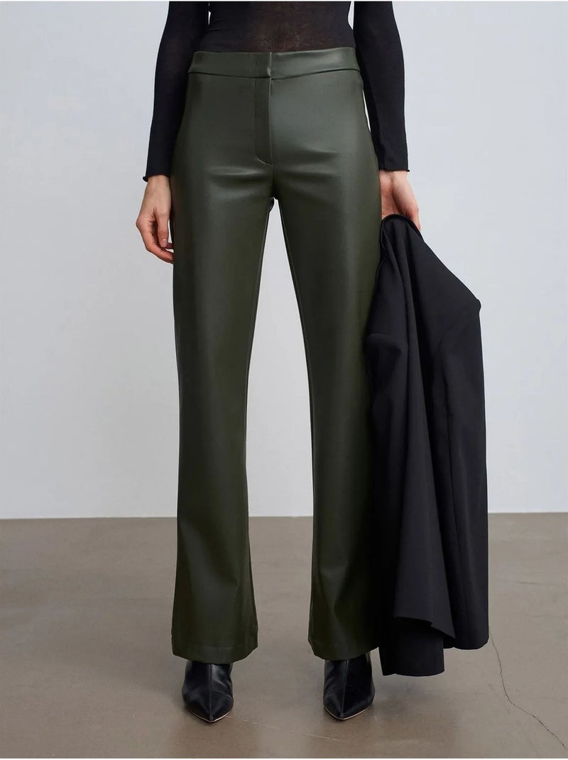 Pantalones acampanados de polipiel para mujer dilvin Verde caqui - Kiabi