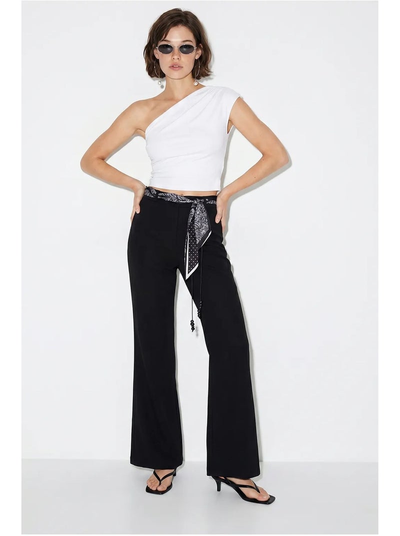 Pantalones acampanados de tiro alto con cinturón lucci Negro - Kiabi