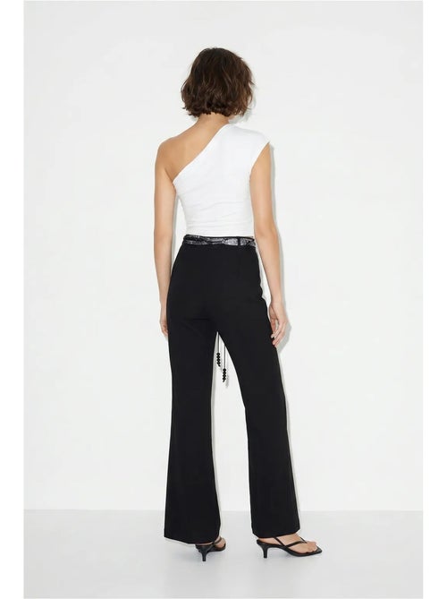 Pantalones acampanados de tiro alto con cinturón lucci - Kiabi