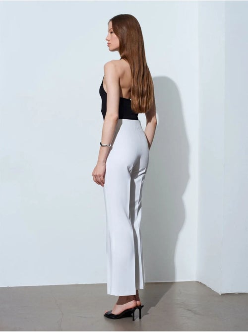 Pantalones acampanados de tiro alto para mujer - Kiabi Pantalones acampanados de tiro alto para mujer - Kiabi