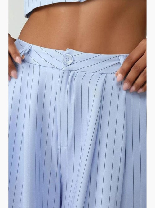 Pantalones anchos a rayas de cintura alta de la colección pika hiccup - Kiabi Pantalones anchos a rayas de cintura alta de la colección pika hiccup - Kiabi