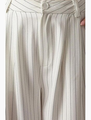 Pantalones anchos a rayas de cintura alta de la colección pika hiccup