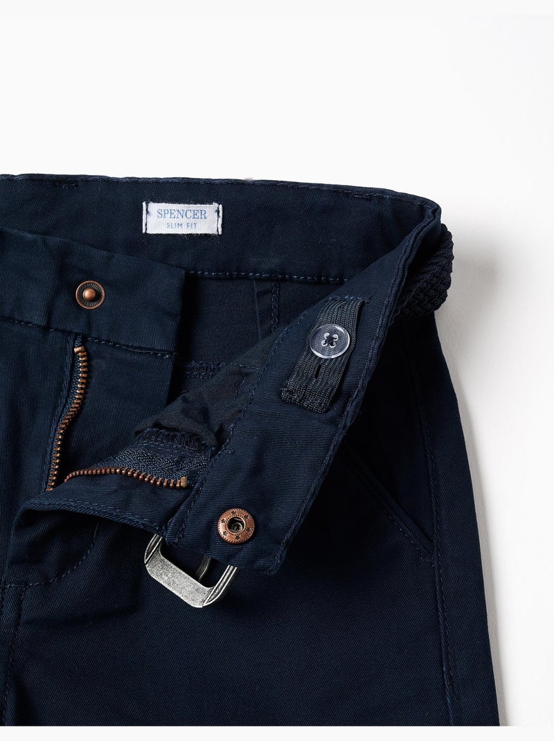 Pantalones chinos ajustados de sarga con cinturón Azul oscuro - Kiabi