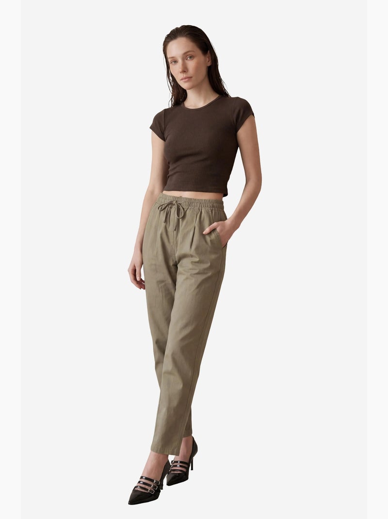 Pantalones con cordón ajustable en la cintura y bolsillo hasta el tobillo de my fashion Caqui - Kiabi
