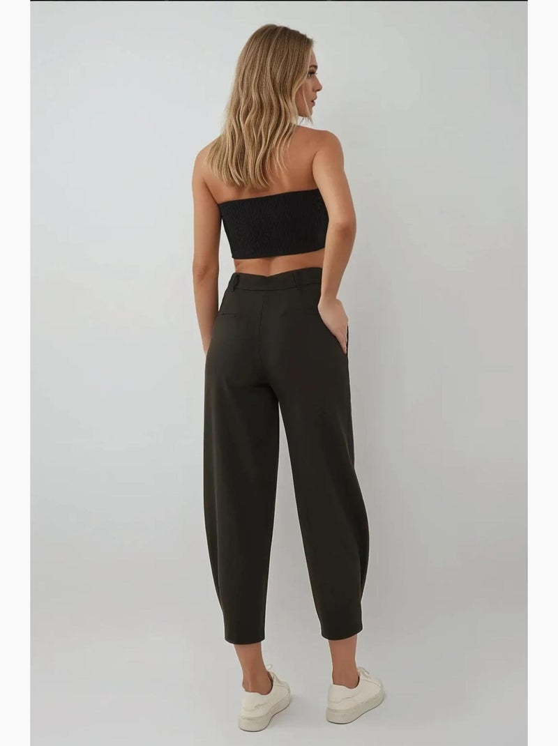 Pantalones cónicos de cintura alta con detalle de botón en la cintura hiccup Negro - Kiabi