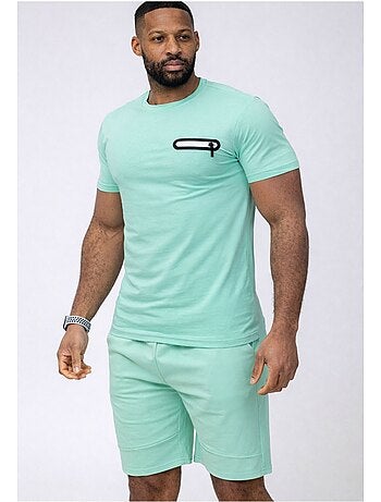 Pantalones cortos, camiseta Kebello