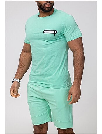 Pantalones cortos, camiseta Kebello