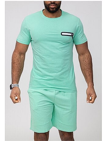 Pantalones cortos, camiseta Kebello