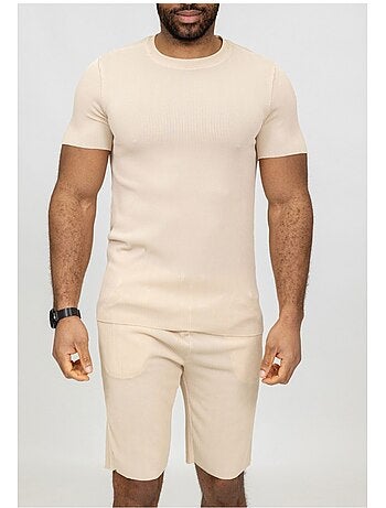 Pantalones cortos, camiseta Kebello