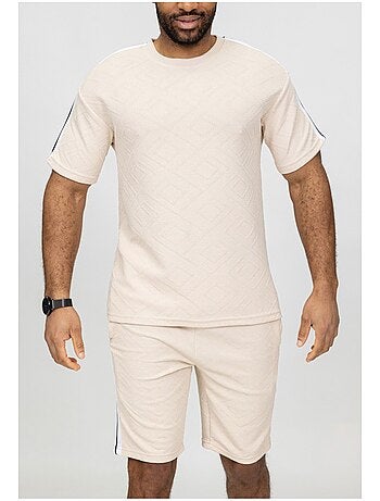 Pantalones cortos, camiseta Kebello