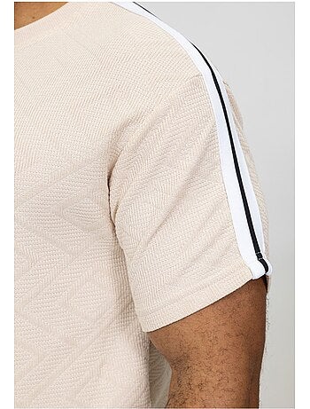 Pantalones cortos, camiseta Kebello