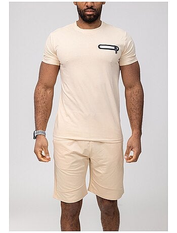 Pantalones cortos, camiseta Kebello